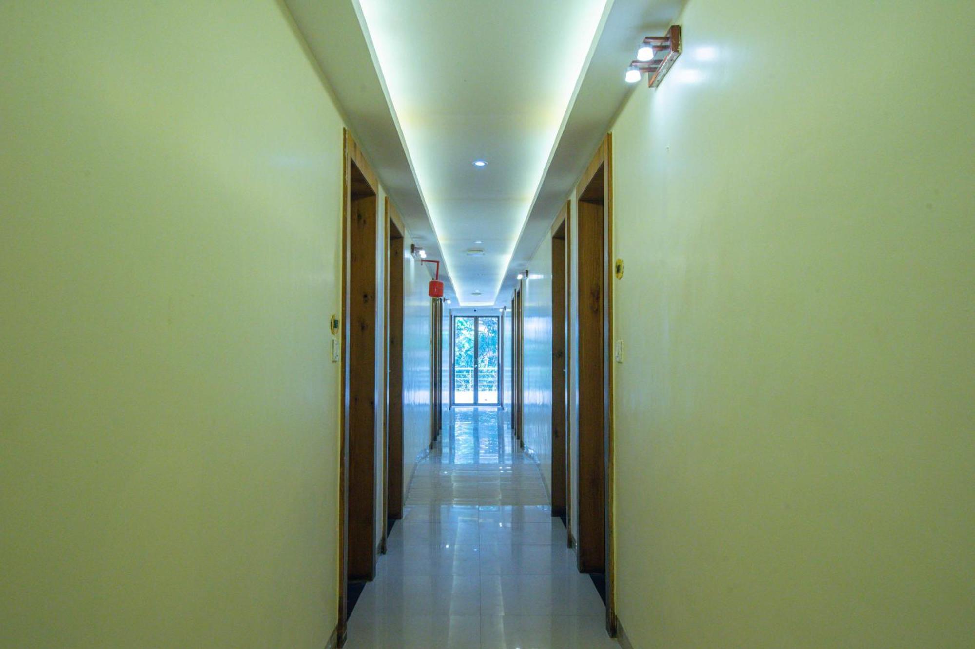 Treebo Anam International Hotel Mumbai Exterior photo